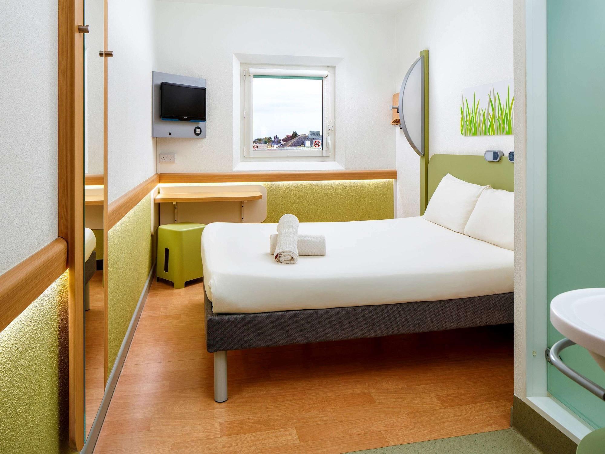 Ibis Budget London Hounslow Esterno foto