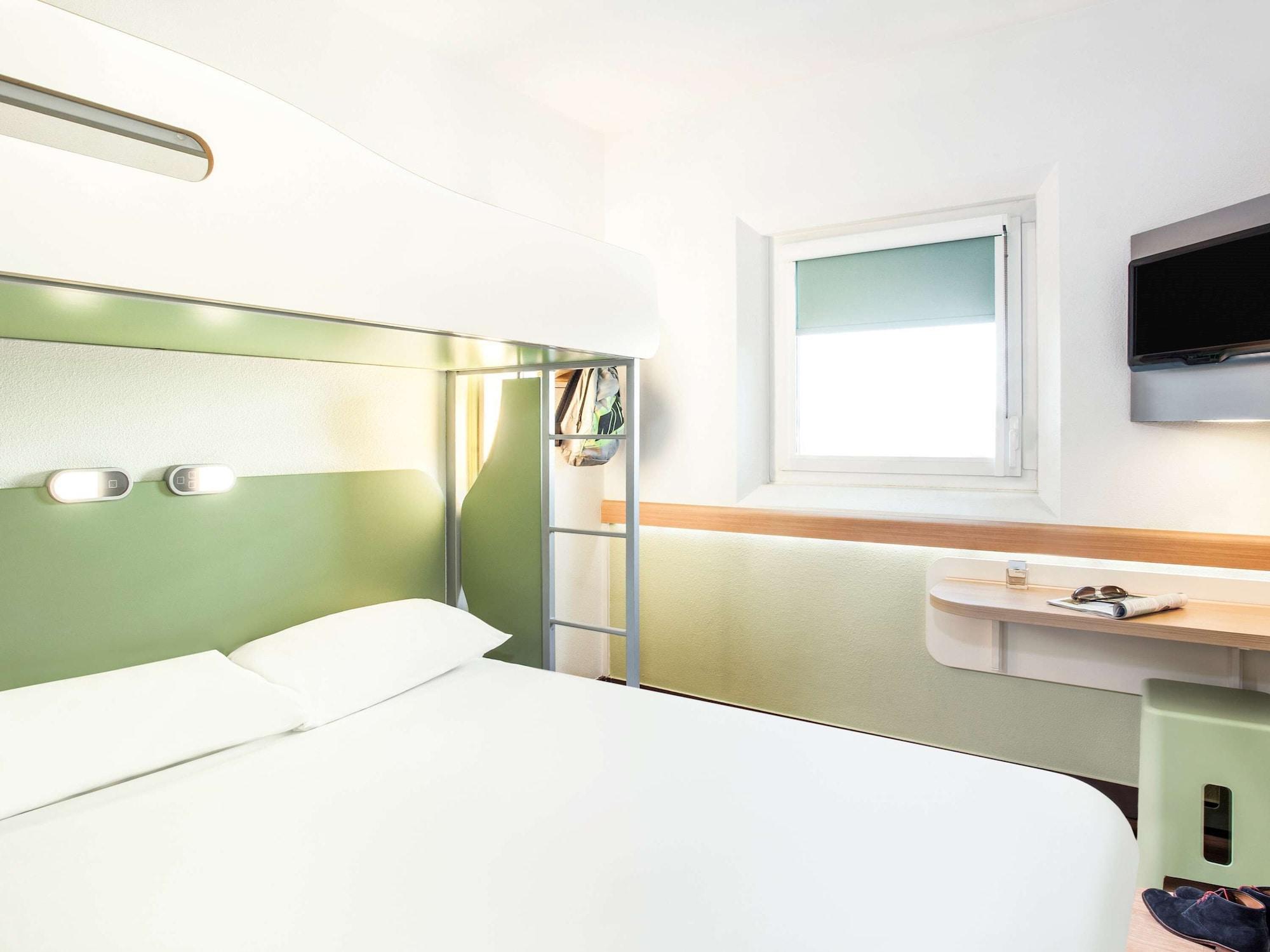 Ibis Budget London Hounslow Esterno foto