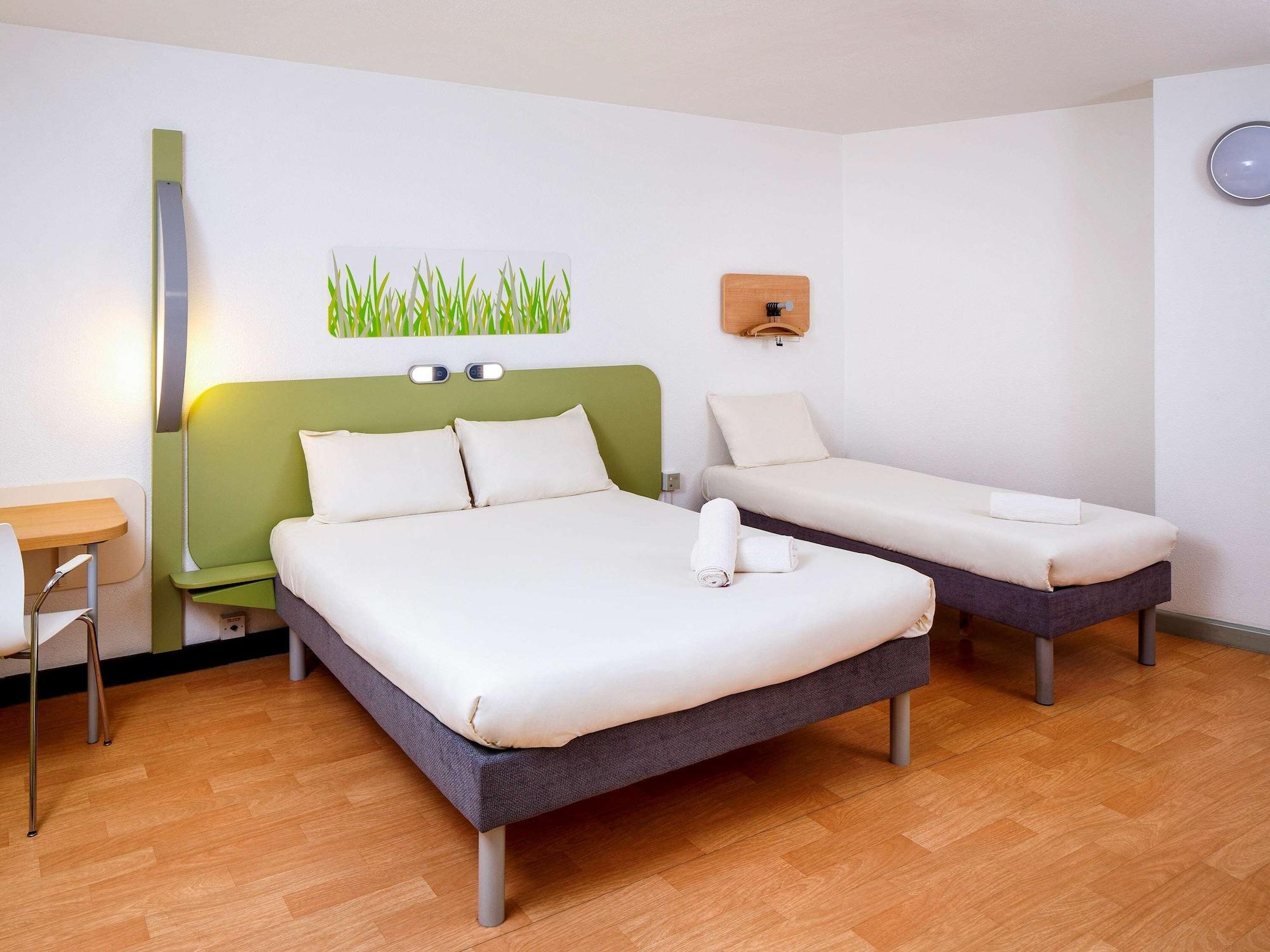 Ibis Budget London Hounslow Esterno foto