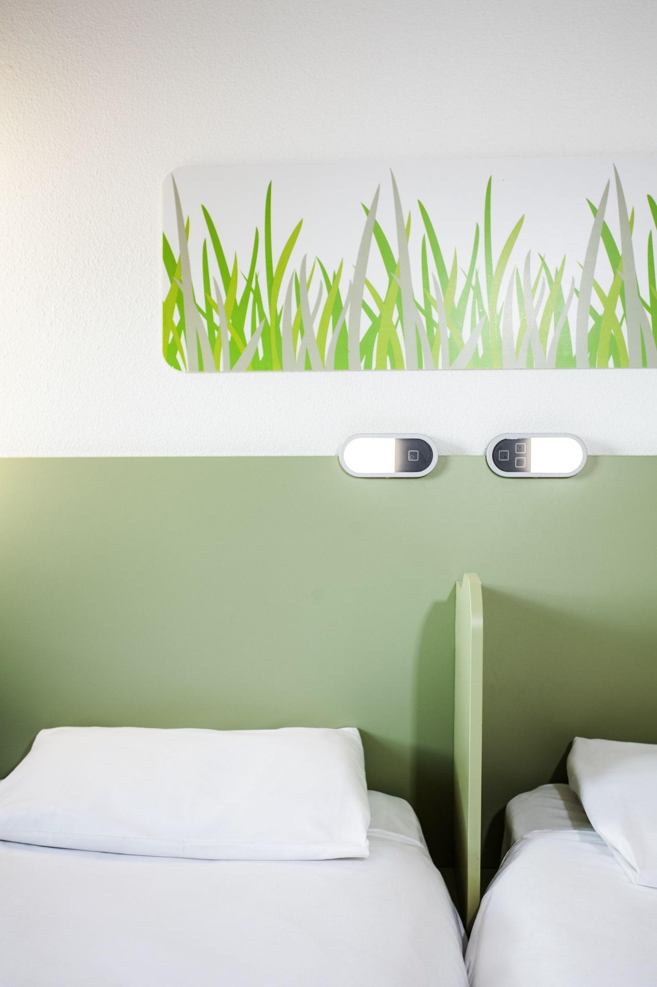 Ibis Budget London Hounslow Esterno foto
