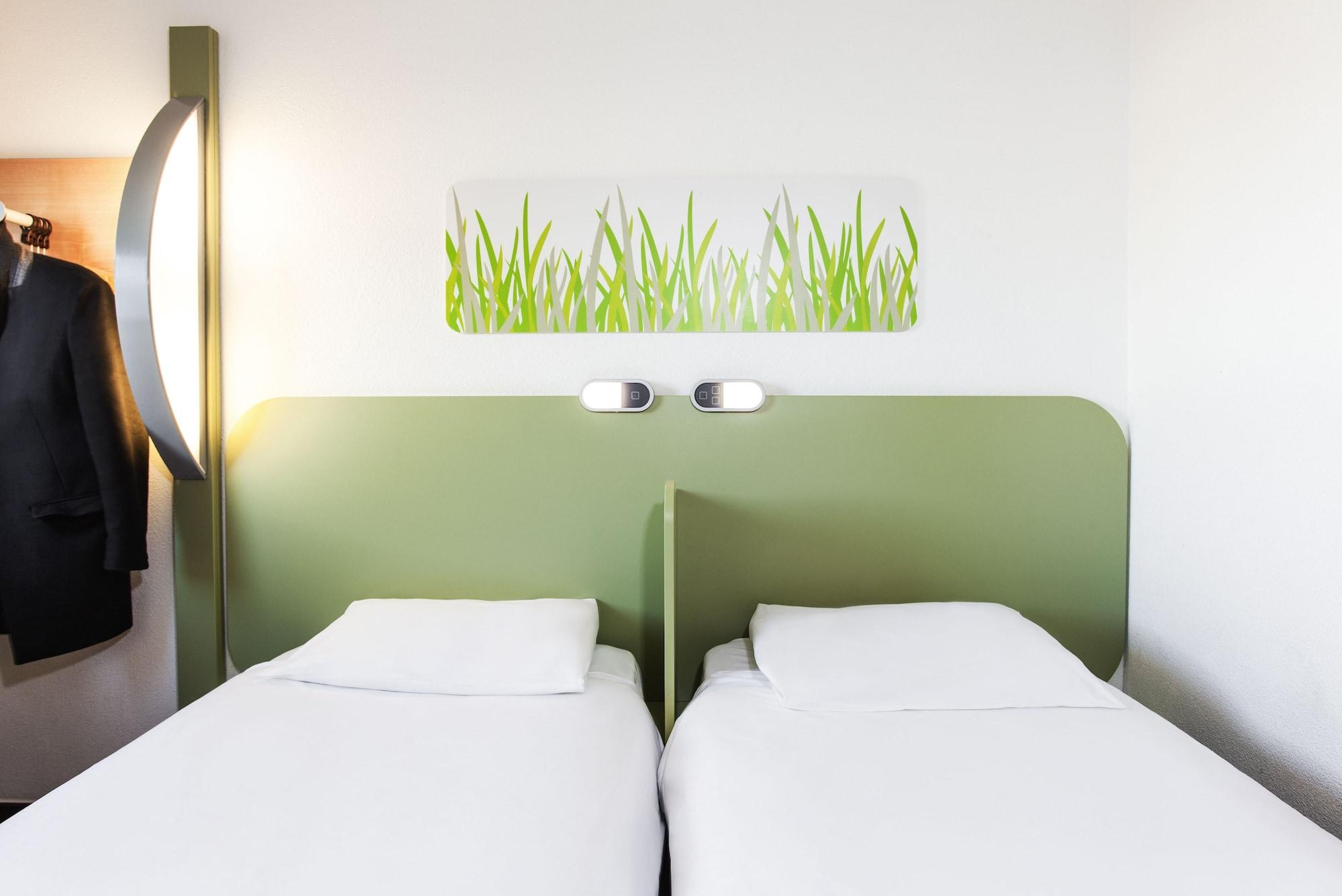 Ibis Budget London Hounslow Esterno foto