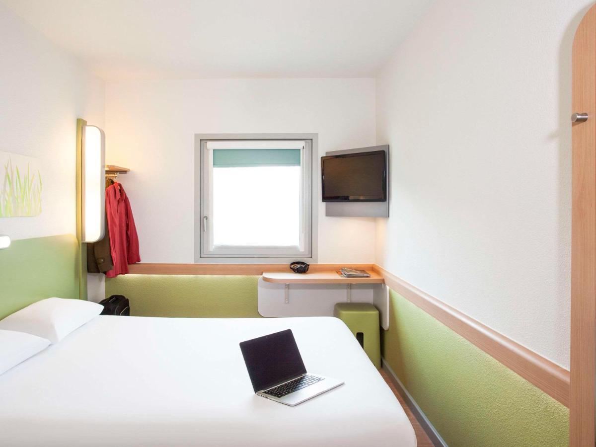 Ibis Budget London Hounslow Esterno foto