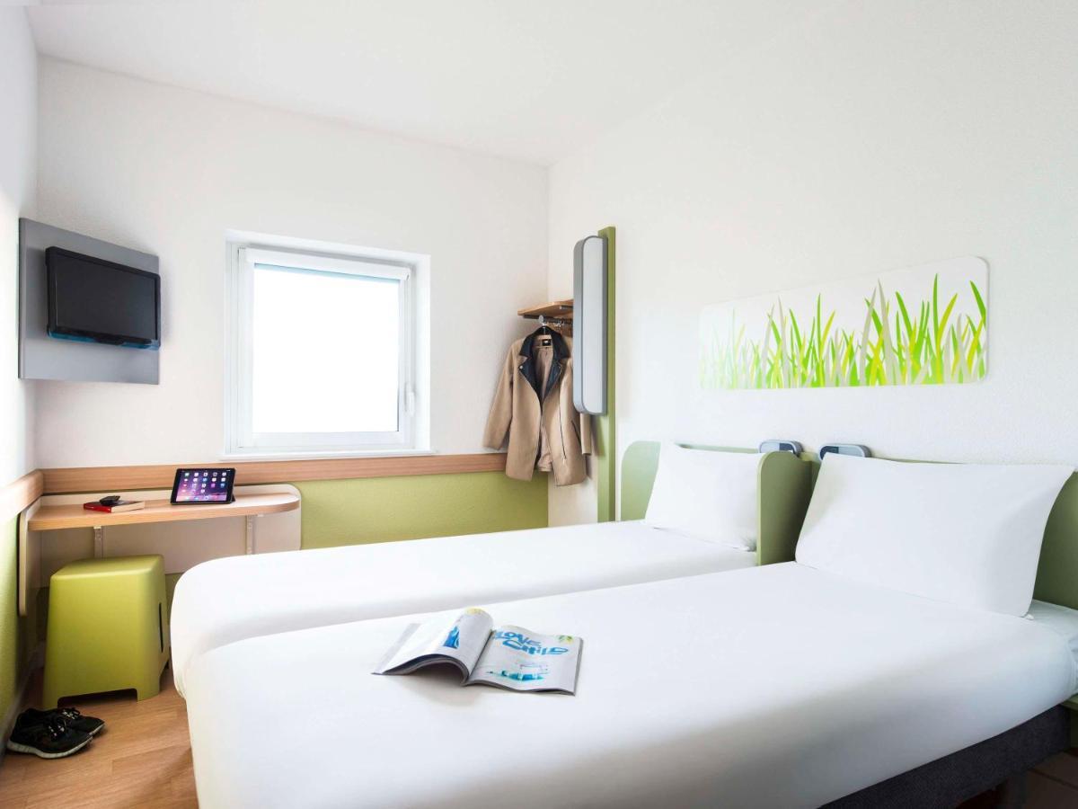Ibis Budget London Hounslow Esterno foto