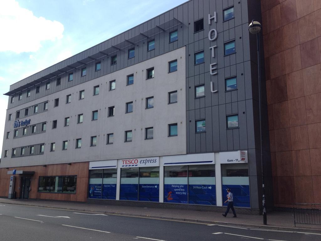 Ibis Budget London Hounslow Esterno foto
