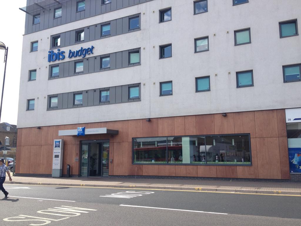Ibis Budget London Hounslow Esterno foto