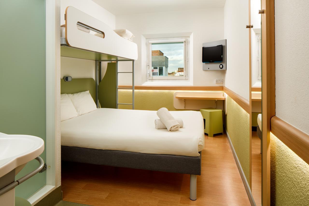 Ibis Budget London Hounslow Esterno foto