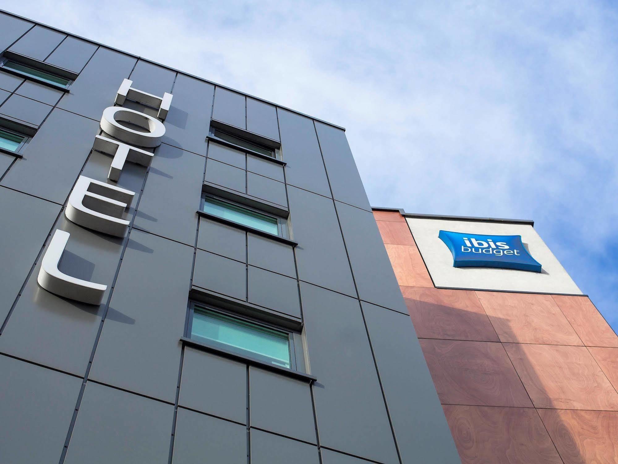 Ibis Budget London Hounslow Esterno foto
