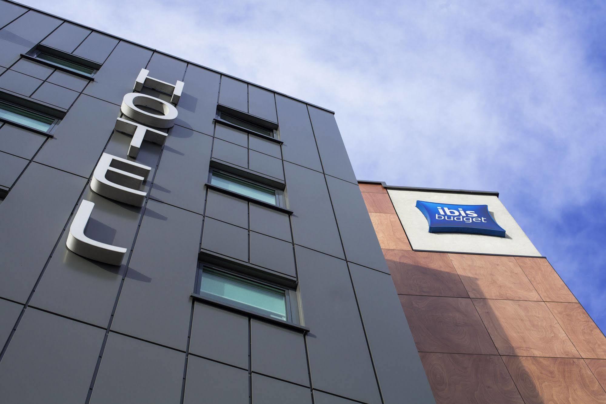 Ibis Budget London Hounslow Esterno foto