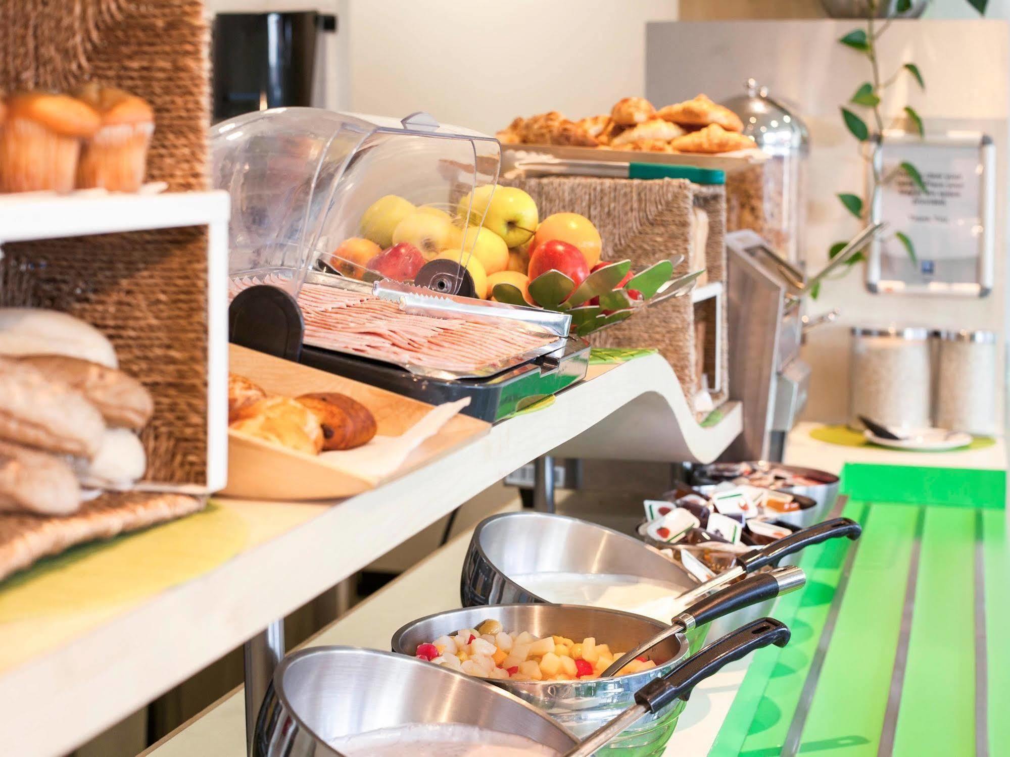Ibis Budget London Hounslow Esterno foto