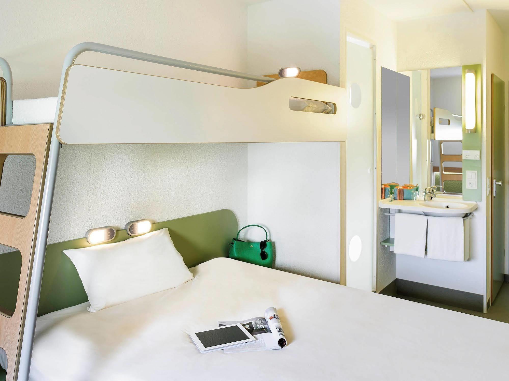 Ibis Budget London Hounslow Esterno foto
