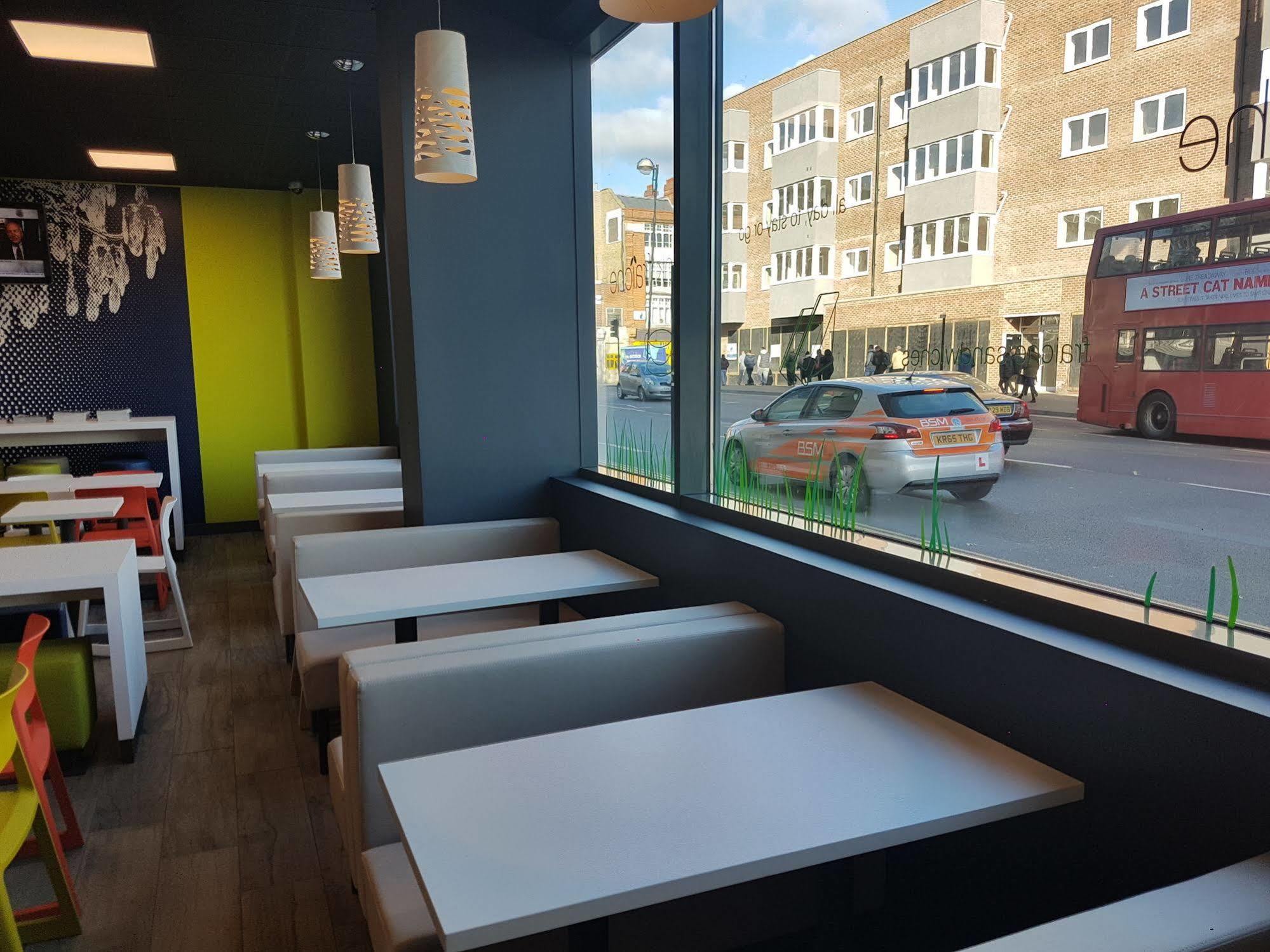 Ibis Budget London Hounslow Esterno foto