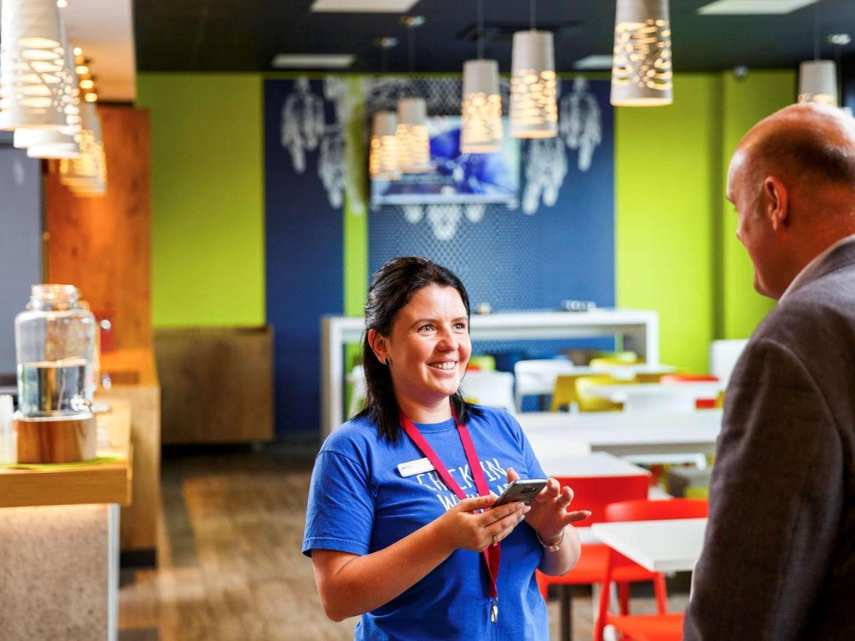Ibis Budget London Hounslow Esterno foto